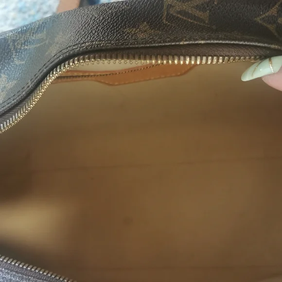Louis Vuitton Monogram Canvas City Size GM - Picture 9 of 14